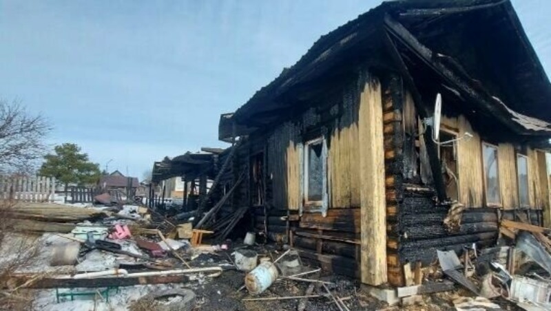 Бабушка спасла двух внучек при пожаре в Прикамье