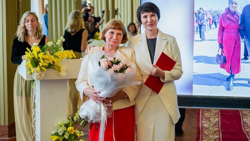 Премию «Женщина-лидер на благо России» вручили колымчанкам