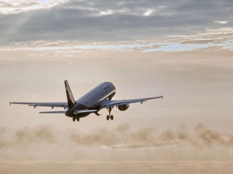 Омск вошел в программу субсидирования авиаперелетов из Екатеринбурга