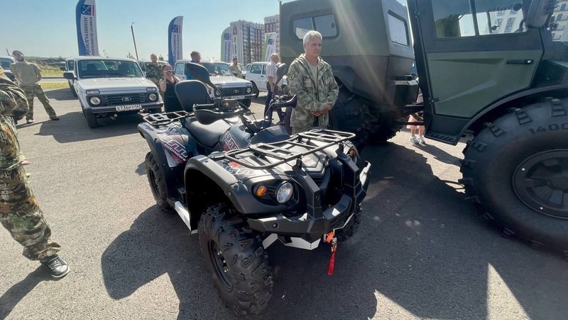 Более 30 лесопатрульных машин передали лесничествам Ленобласти