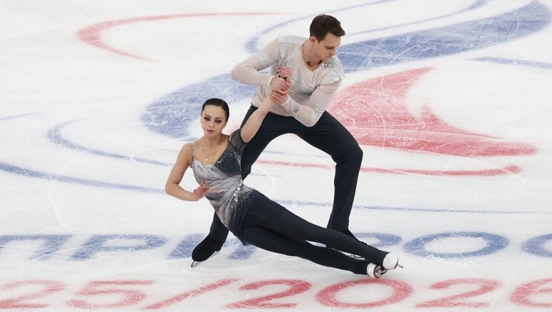 Петербургские фигуристы завоевали 2 золотые медали на этапе Гран-при России
