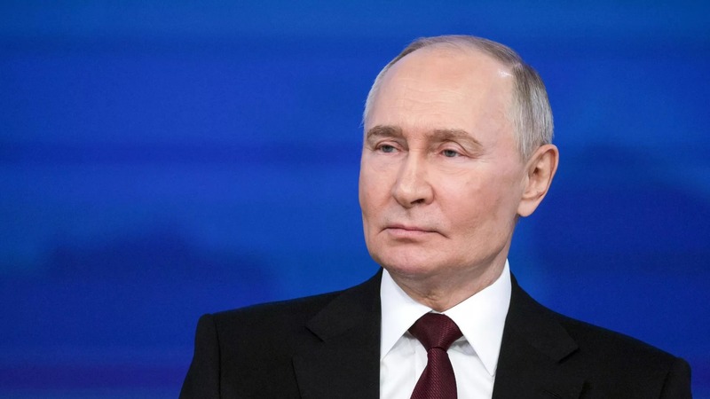 Путин наградил тракториста и многодетную семью и Татарстана