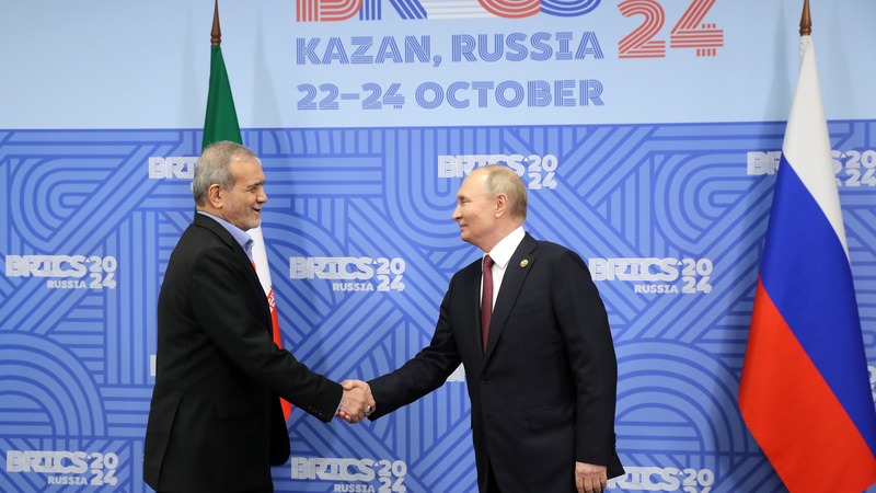 Путин на полях саммита БРИКС в Казани встретился с Президентом Ирана