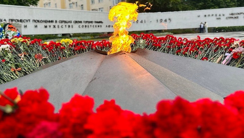 Малков: Склоняем головы перед подвигом защитников и жителей блокадного Ленинграда