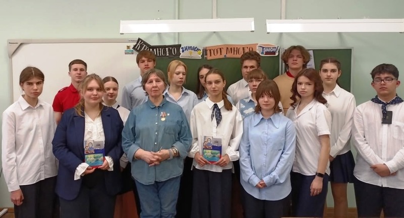 В Ленинском районе открылась Литературная гостиная