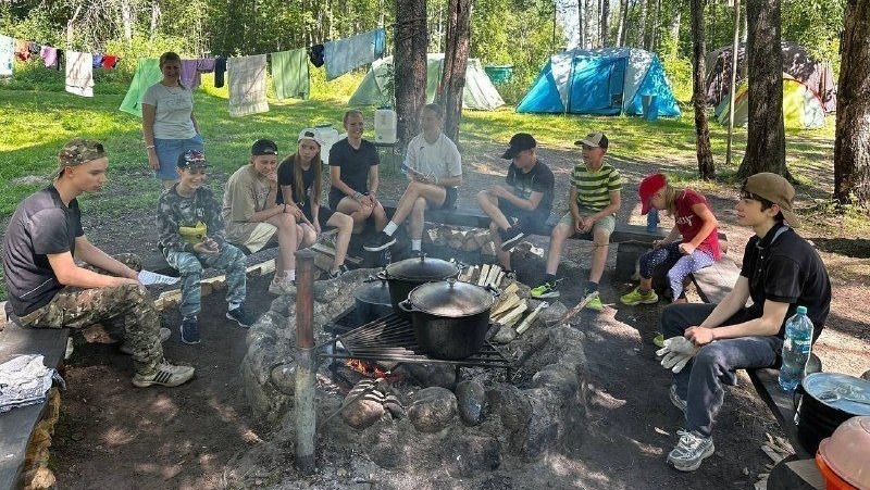 В заказнике «Раковые озёра» стартовала летняя смена для школьников Ленобласти