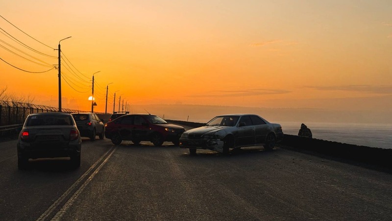 4 автомобиля столкнулись на Шершневской плотине в Челябинске