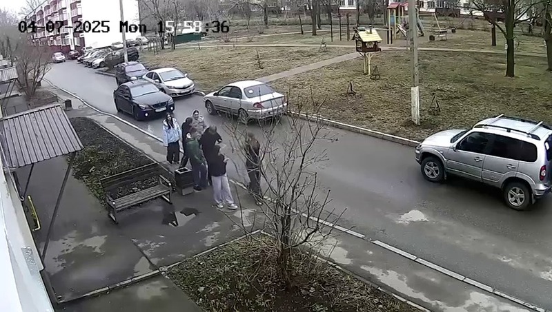 В Татарстане после наезда BMW госпитализировали 14-летнюю девочку