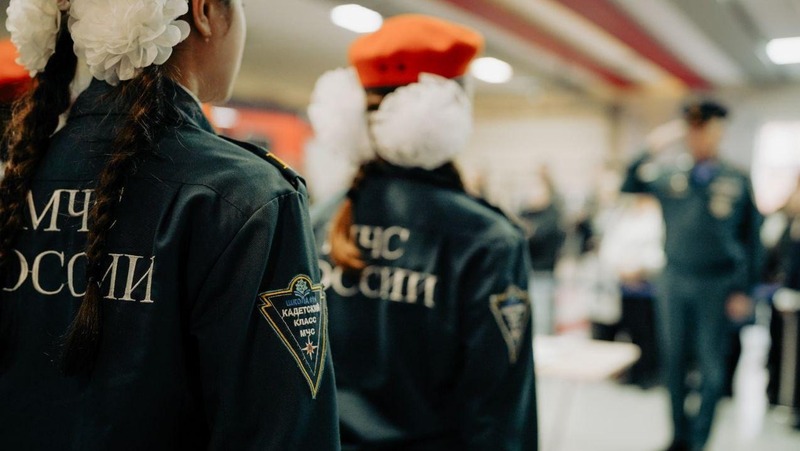 Учащиеся пожарно-спасательных классов дали «Торжественную клятву кадета» в Петербурге