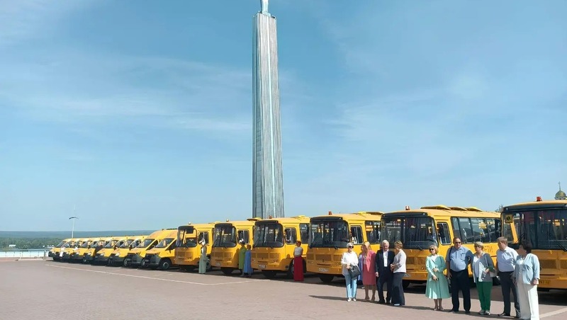 52 автобуса закупили для школ Самарской области