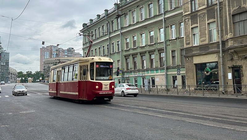 На улице Куйбышева в Приморском районе завершился ремонт трамвайных путей