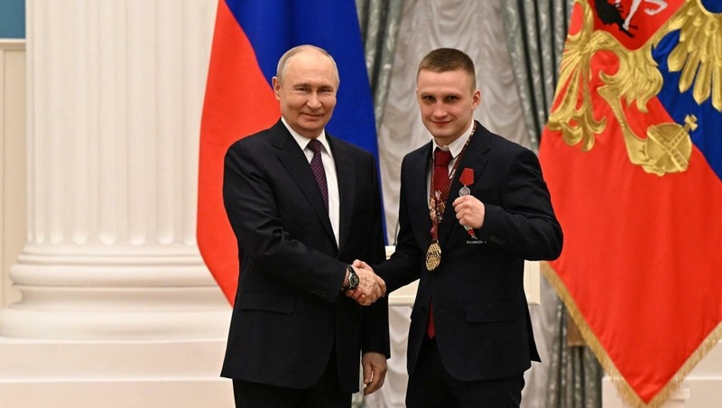 В.Путин вручил челябинскому боксёру медаль ордена «За заслуги перед Отечеством» I степени