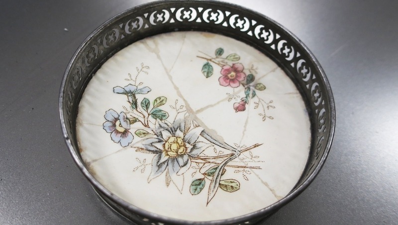 Мемориальную подставку из усадьбы Щербова восстановили в Гатчине