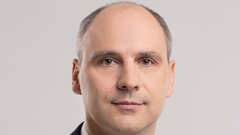 Паслер поздравил судебных приставов с профессиональным праздником