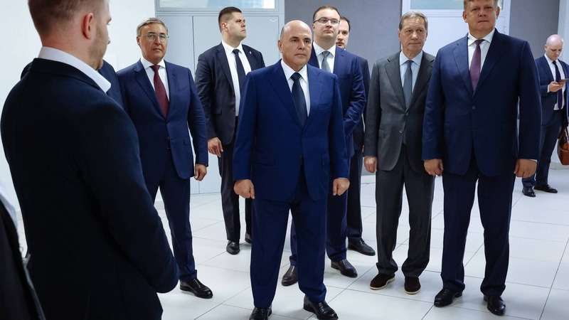 Мишустин: Задачи, поставленные президентом, активно решаются омскими предприятиями