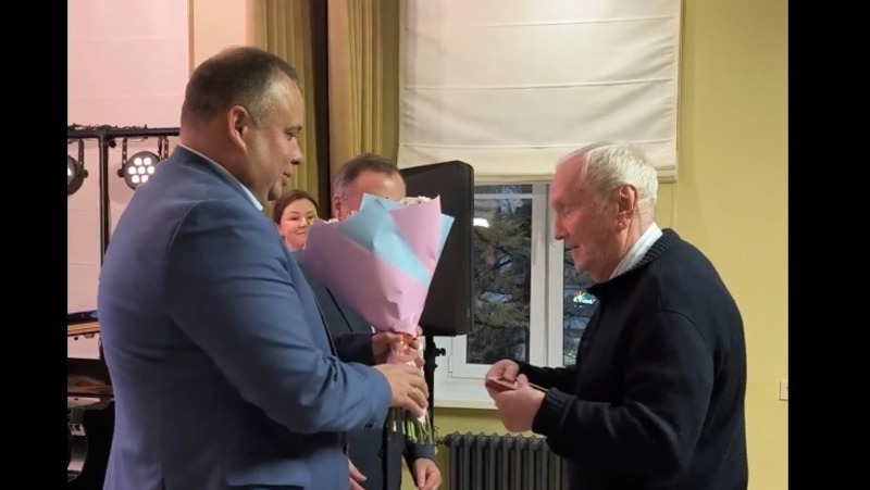 20 василеостровским блокадникам вручили почётные знаки «Жителю блокадного Ленинграда»