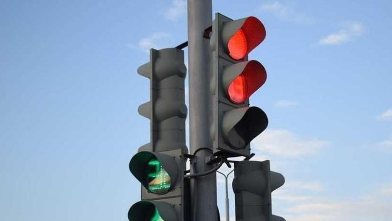 Мэрия Омска призывает горожан проявлять максимальную внимательность и осторожность при движении в этом районе, а также соблюдать взаимное уважение на дороге.