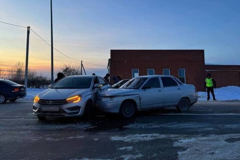 В ДТП под Омском пострадал шестимесячный младенец