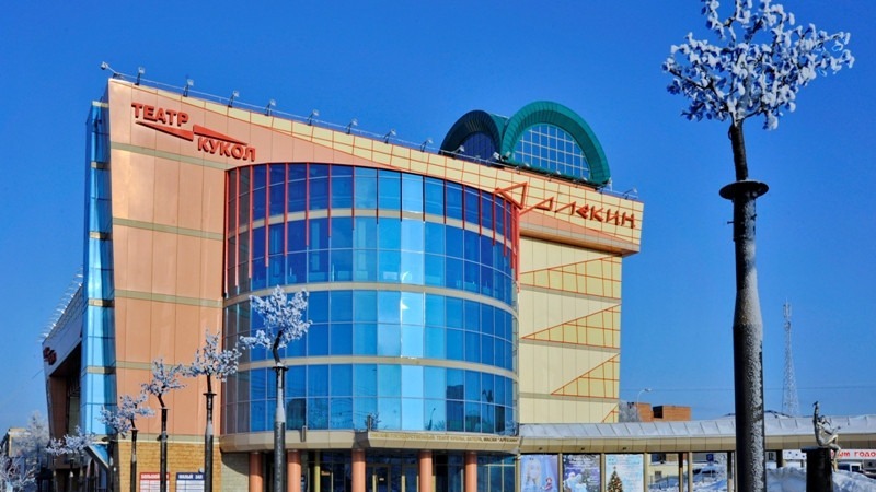 Омский «Арлекин» впервые ставит уличный спектакль