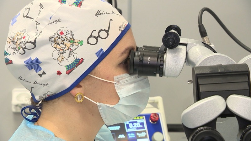 Уникальную технологию лечения онкологии органов зрения представили в Петербурге