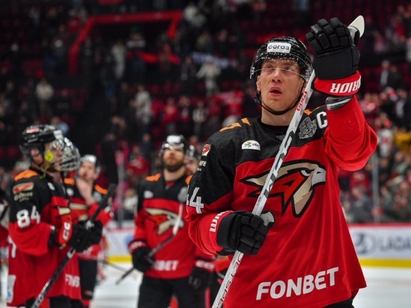 «Авангард» крупно проиграл «Локомотиву» в третьем матче плей-офф