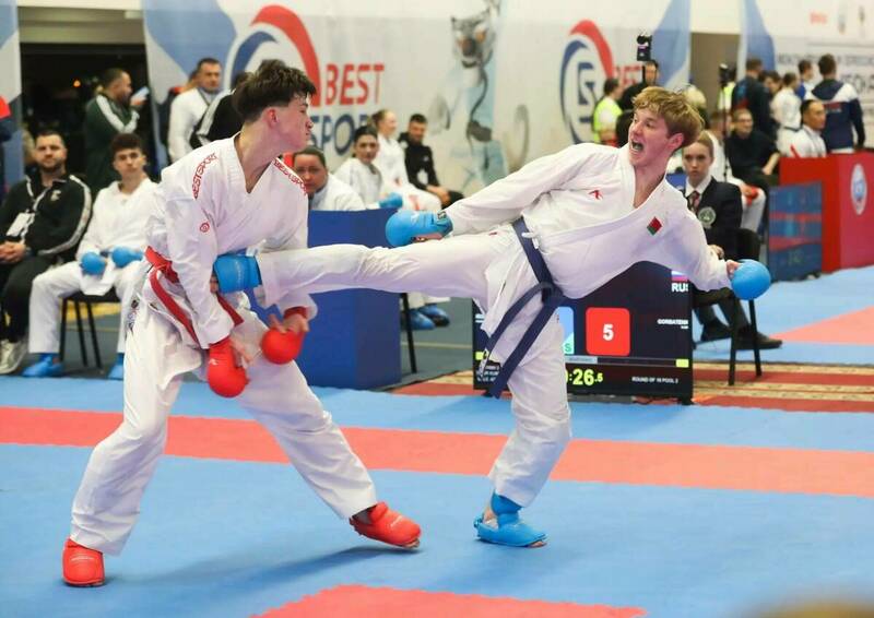 Более 2 тыс. спортсменов из 16 стран участвуют в турнире по каратэ в Казани