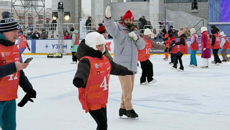 Более 100 человек приняли участие в бесплатном мастер-классе по фигурному катанию в Перми