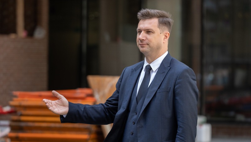 Вице-губернатор Линченко поздравил петербуржцев с Днём города