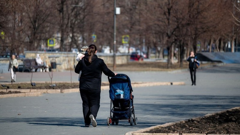 Более 93 тыс. семей в Челябинской области получают единое пособие