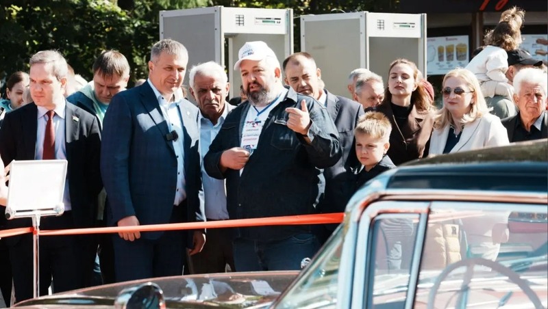 Носков выступил с инициативой сделать выставку ретроавтомобилей постоянной