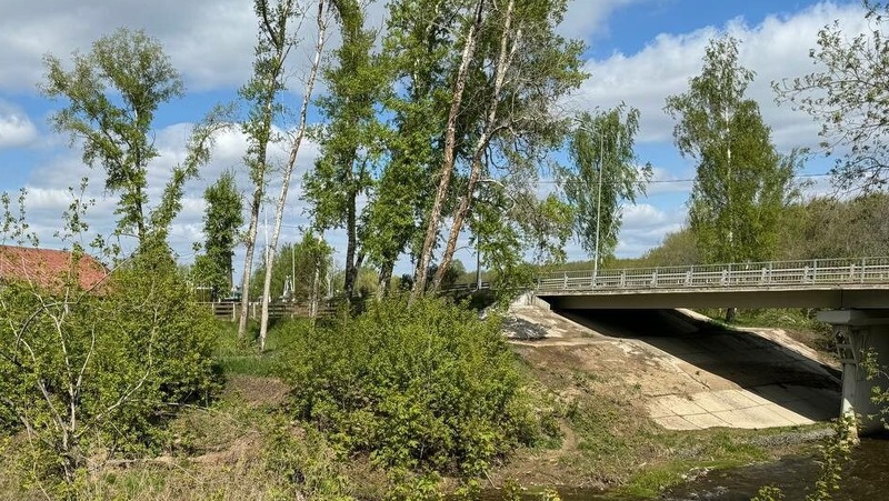 Пешеходный мост через реку Магаданку планируют открыть до конца года