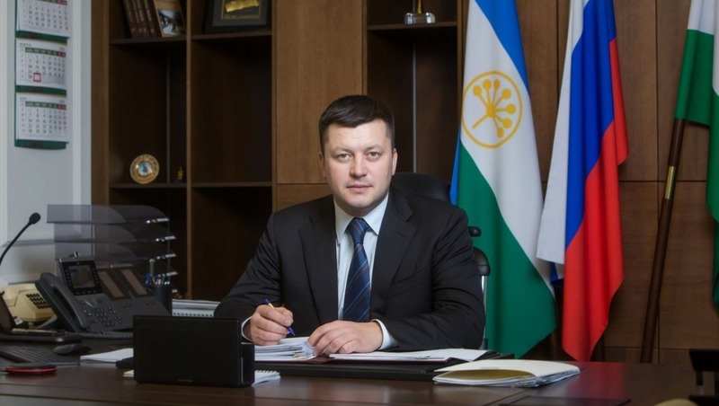 Мавлиев поздравил работников дорожного хозяйства с профессиональным праздником