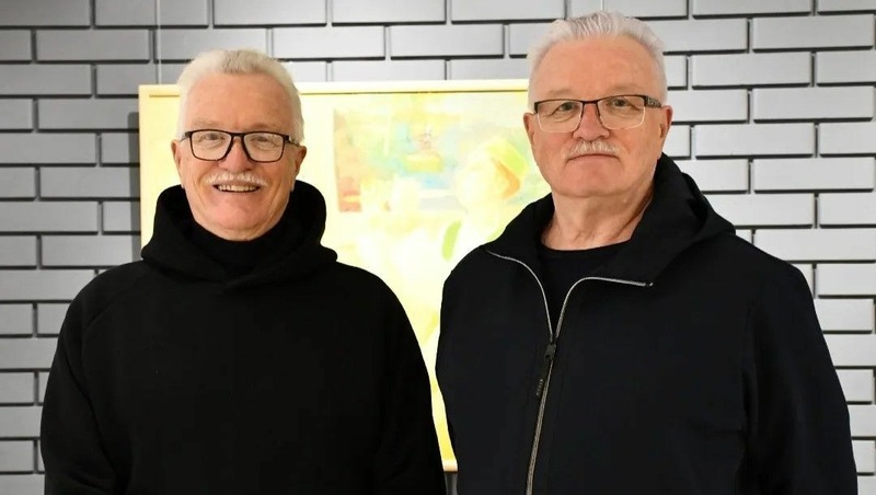 Выставки братьев-близнецов Петровых открылись в Картинной галерее Челнов