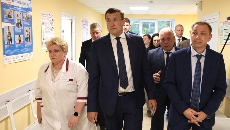 Никитин посетил с рабочей поездкой Сеченовский муниципальный округ