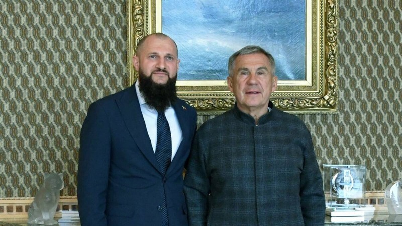 Минниханов провел встречу с руководителем представительства главы Чечни в Татарстане