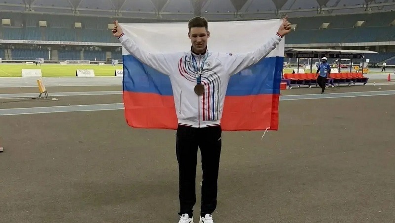 Малков поздравил рязанца-паралимпийца с золотом на этапе Гран-при по лёгкой атлетике