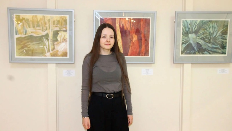 Выставка работ барнаульской художницы в технике гравирования по дереву открылась в Елабуге