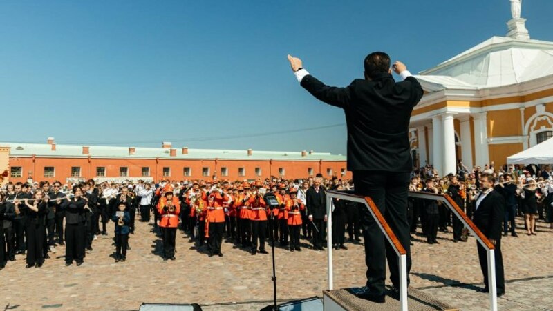В День основания Петербурга на Соборной площади Петропавловской крепости выступят 900 юных...