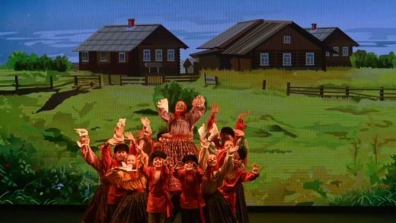 Более 1 тыс. артистов приняли участие во Всероссийском фестивале народного танца в Екатеринбурге