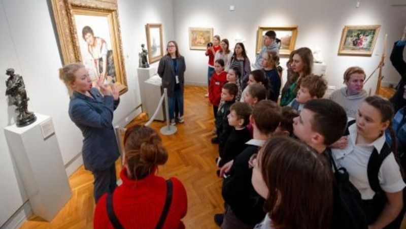 Крупнейший в УрФО видеогид на русском жестовом языке заработал в Эрмитаж-Урале