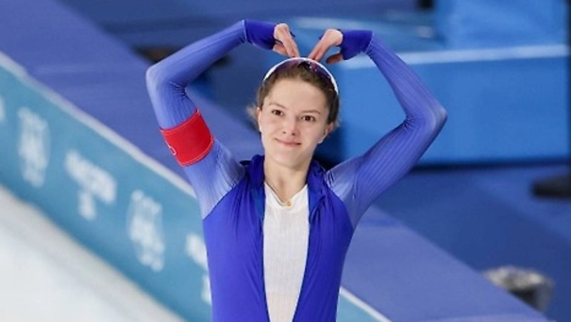 Выступление конькобежки К. Коржовой на Олимпиаде в забеге на 3 тыс. м сегодня покажет Okko с ГигаЧат