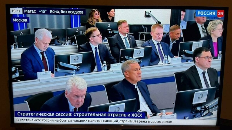 Минниханов участвует в стратегической сессии по строительству и ЖКХ в Москве