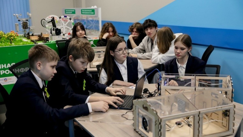 Более 200 школьников приняли участие в петербургском фестивале профессий
