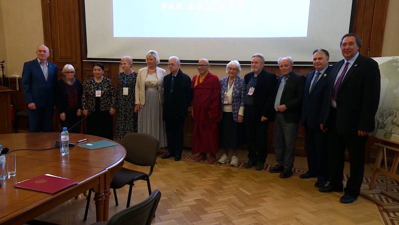 4 лауреатов Международной премии им. Рериха наградили в Эрмитаже