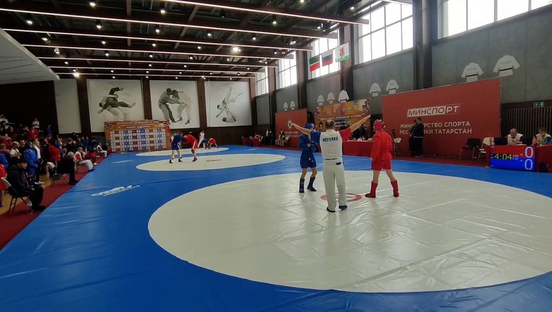 270 спортсменов из 32 регионов участвуют в турнире по самбо памяти Н.Мадьярова в Казани