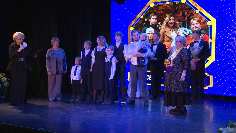 Лауреатов премии за вклад в развитие Петербурга наградили в Екатерининском собрании