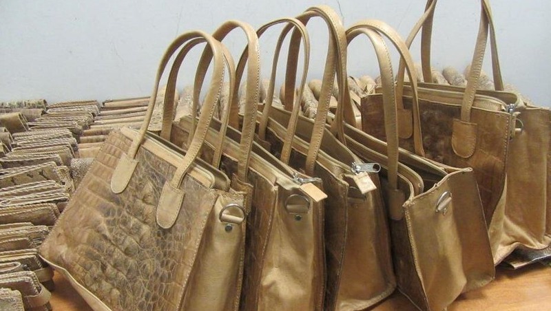 Мужчину с поддельным сертификатом на кожаные изделия задержали в Казани