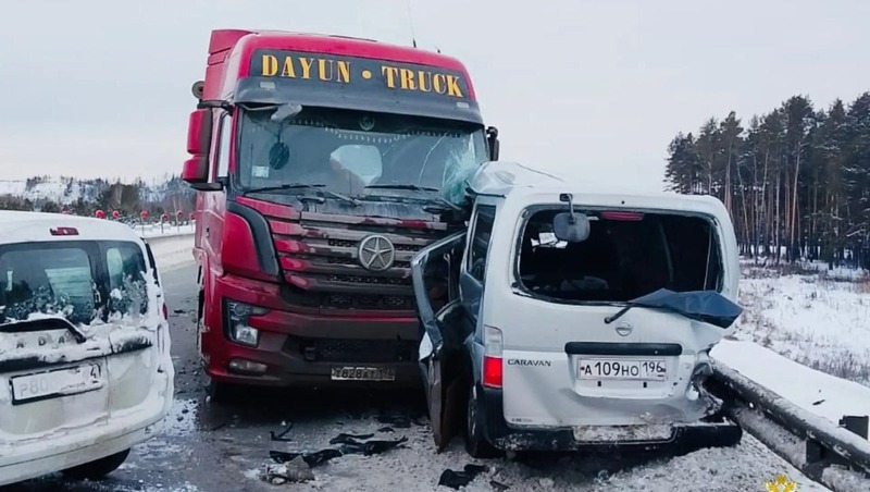 4 автомобиля столкнулись на трассе Екатеринбург–Тюмень