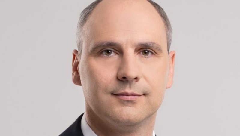 Паслер поздравил работников налоговой службы с профессиональным праздником