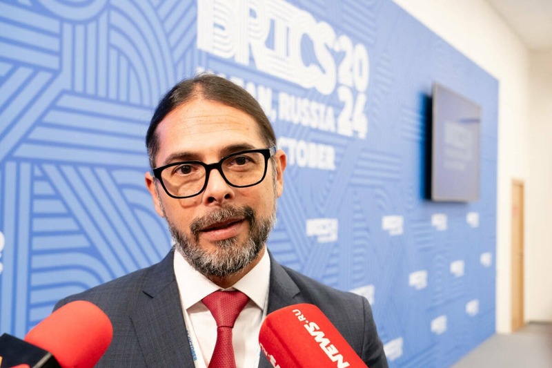 Министр Венесуэлы: Россия достойна восхищения и уважения